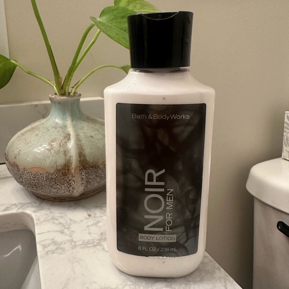 Bath & Body Works - Men’s Noir Body Lotion